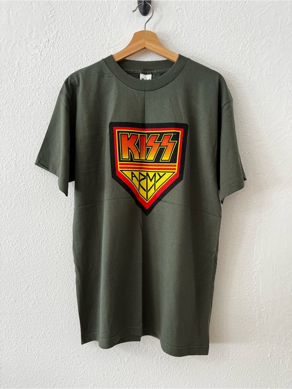 Vintage Kiss Army 1996 T Shirt Large Green Single Stitch Murina Made in USA